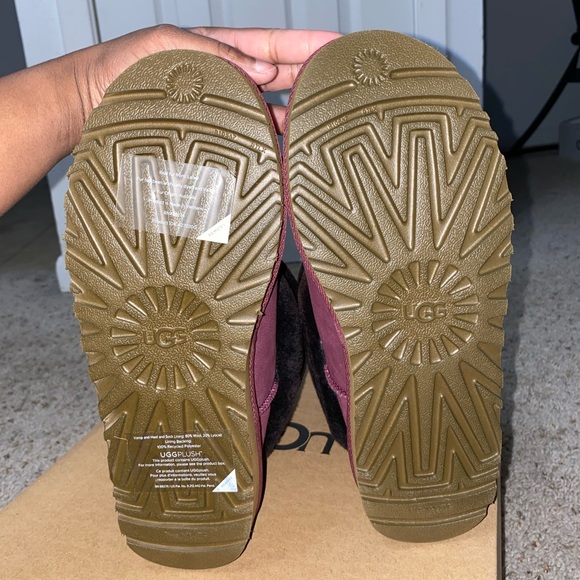 Ugg Boots - Picture 7 of 8
